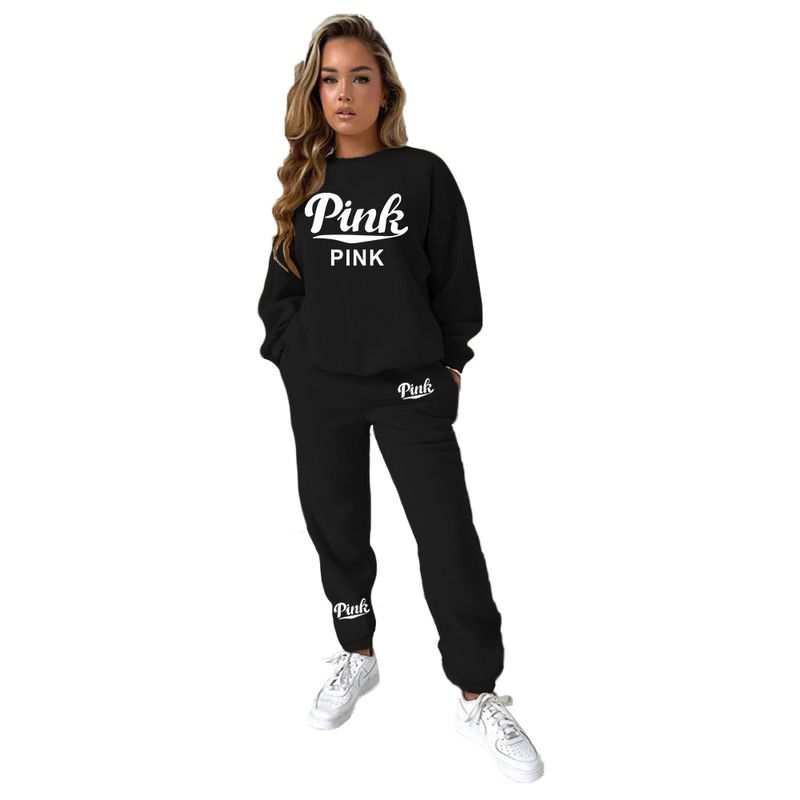 Completo due pezzi con cappuccio girocollo e stampa di grandi dimensioni da donna_voghion.com