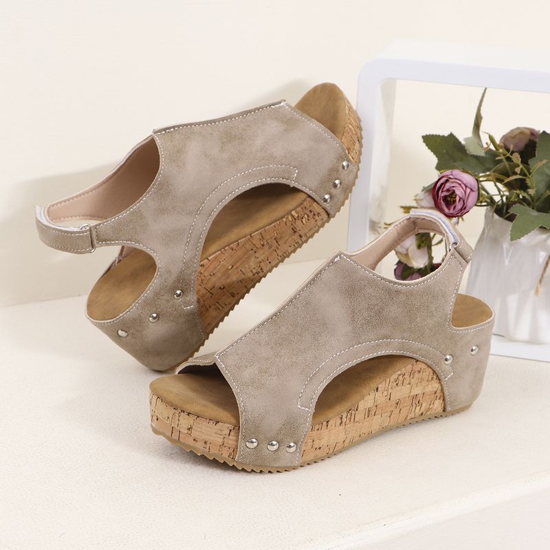 Chaussures pour femmes, grandes pointures, sandales compensées à semelle épaisse et rivets_voghion.com