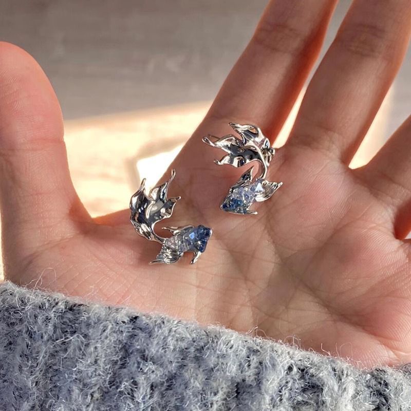 Every Year There Are Fish Cold Wind Gradual Change Blue Goldfish Earrings Niche Unique Earrings_voghion.com