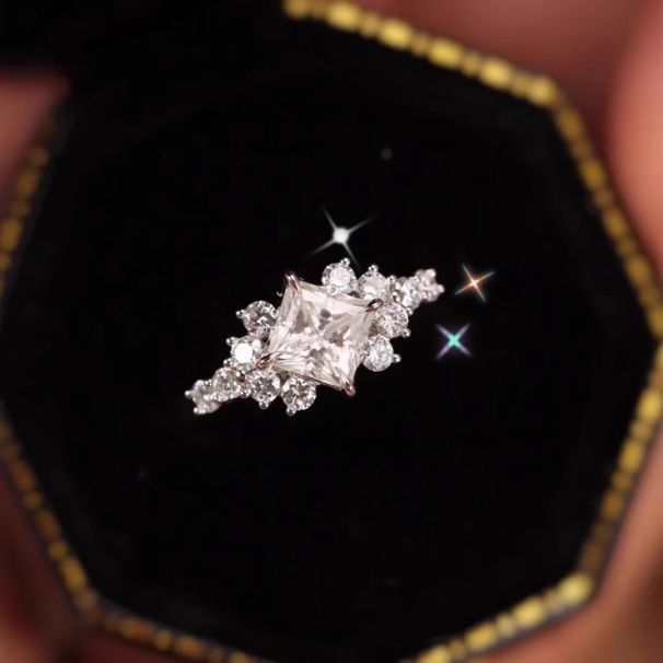 Princess Style High-Value Elegant Super Shiny Full Diamond Crown For Women Simple Light Luxury Niche Design Exquisite_voghion.com