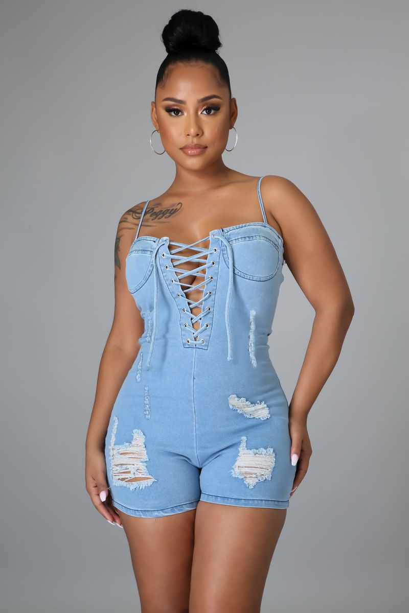Modischer Neckholder-Jeans-Strampler mit sexy Neckholder für Damen_voghion.com