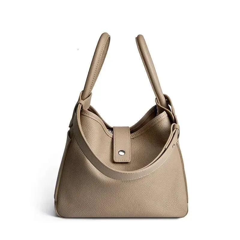 High Quality Designer Cowhide 2025 Niche Design Ladies Genuine Vegetable Basket Bags Temperament Soft Leather Shoulder_voghion.com