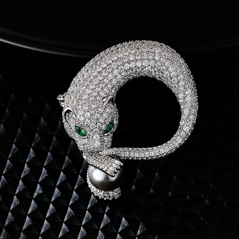 Leopard corsage clip clothing accessories micro inlaid men's and women's jewelry animal brooch_voghion.com