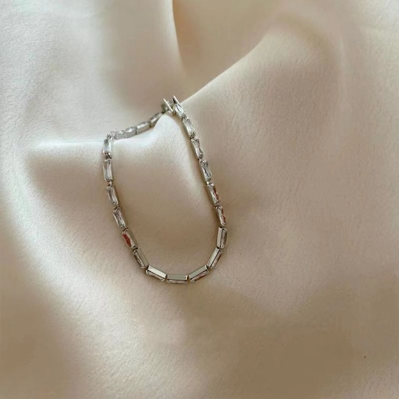 Neues schlichtes und elegantes High-End-Handarbeitsset mit AAA-Zirkon-Modearmband für Mädchen, einzigartiger Schmuck für Frauen_voghion.com