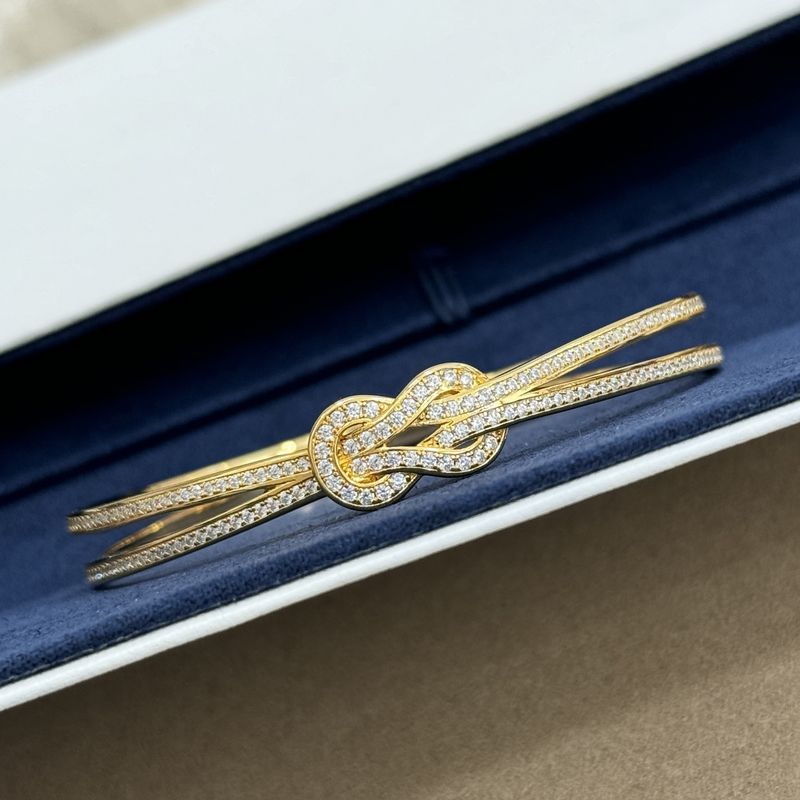 Pulsera clásica de plata con botón a presión y doble fila de diámetro con forma de S Sterg 8_voghion.com