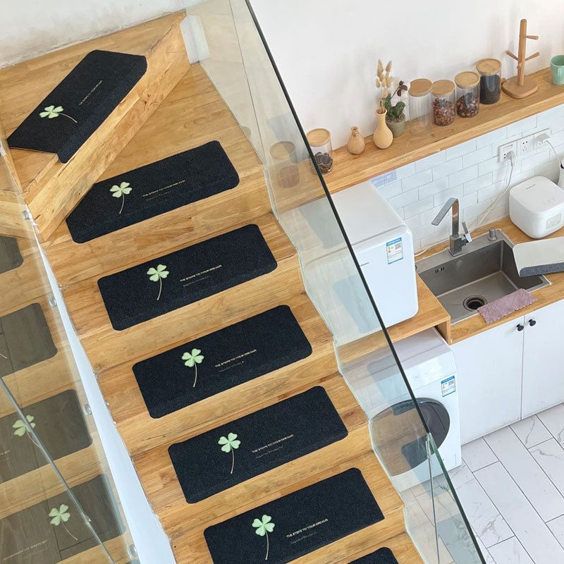 Self-Adhesive Glow-in-the-Dark Stair Treads - No Glue Needed, Anti-Slip & Noise-Reducing Carpet Pads_voghion.com