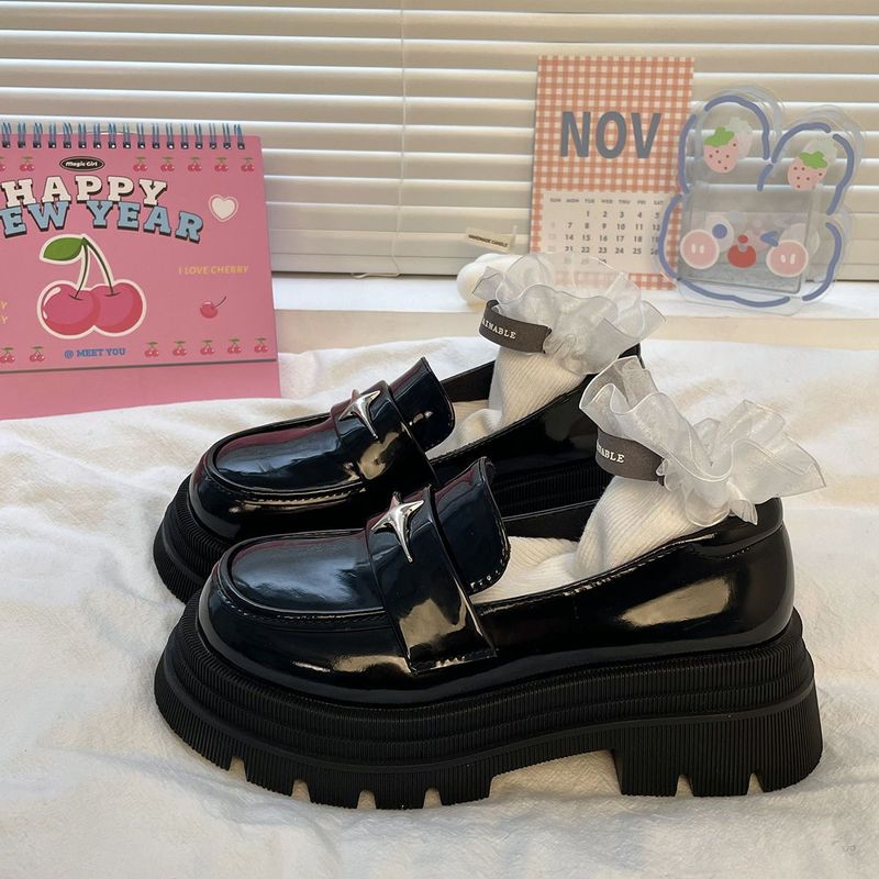 Japanese British Style Retro Star Loafers 2024 Spring And Summer New Big Head All Match Height Enhancing Thick Soled Small Leather Shoes_voghion.com