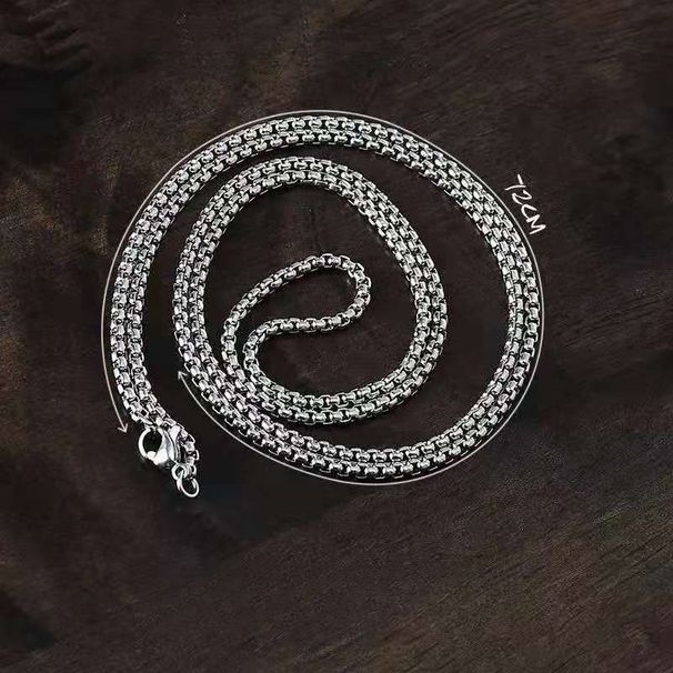 2025 New Black Simple Snake Bone Necklace Unisex Trendy Hip Hop Geometric Versatile Collarbone Sweater Chain Accessories_voghion.com