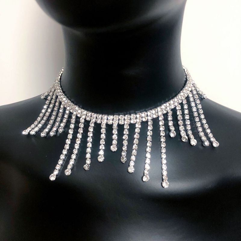 Moderiktigt halsband med tofs och diamanter för damer, lätt lyxigt temperament, kreativt nytt nyckelbenshalsband för kvinnor_voghion.com