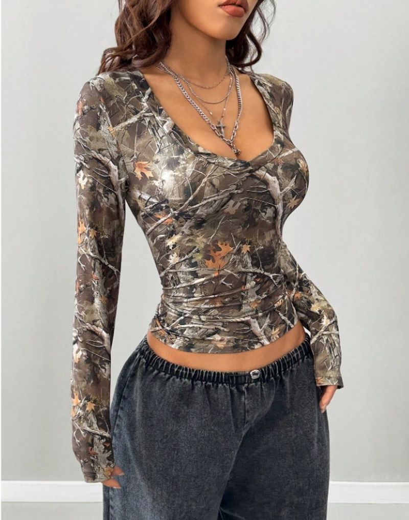 Maglietta aderente con scollo a U e ombelico, modello retrò mimetico, da donna, modello hot girl_voghion.com