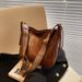 2023 New Women's Oil Wax Fashion Large Capacity Leather Soft Collapsible Style Single Shoulder Crossbody Bag_voghion.com