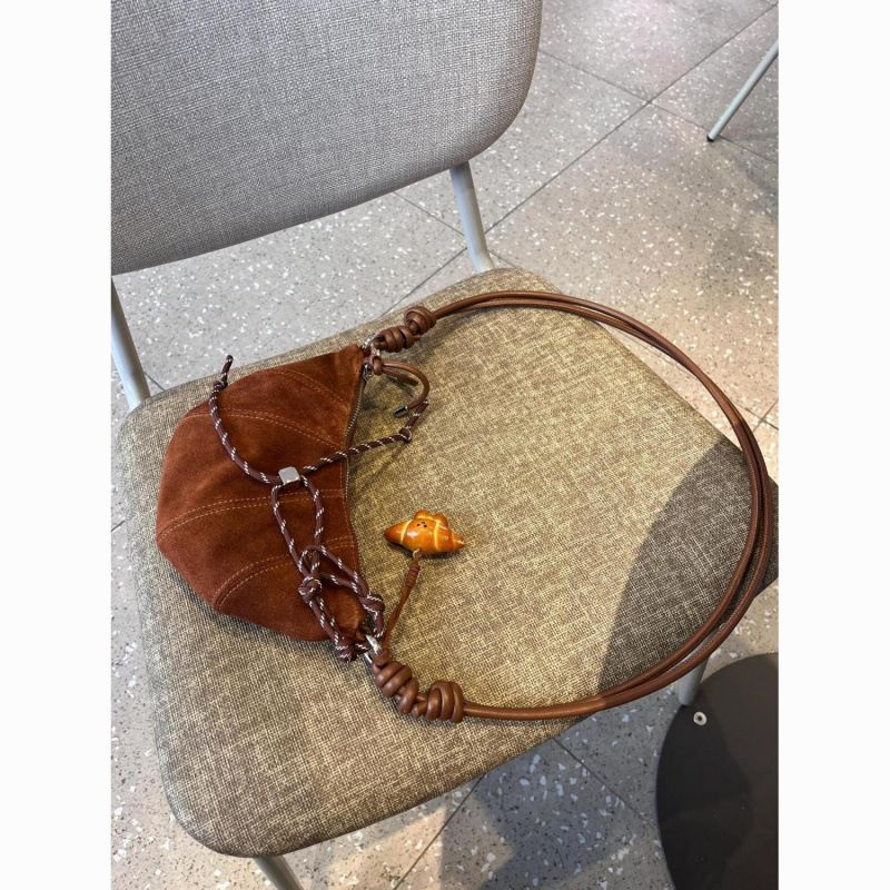 Autumn Winter Melad Matte Horn 2025 New Niche Design Simple High-Value Commuter Crossbody Bag_voghion.com