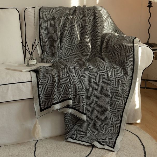 Geometric Knitted Light Luxury All-Season Sofa Nap Air Conditioning Bedside Blanket Shawl_voghion.com