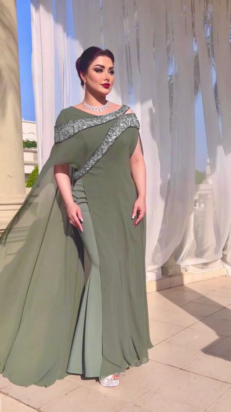 Abito da sera sexy con perline in chiffon e scollo a palla, da donna_voghion.com
