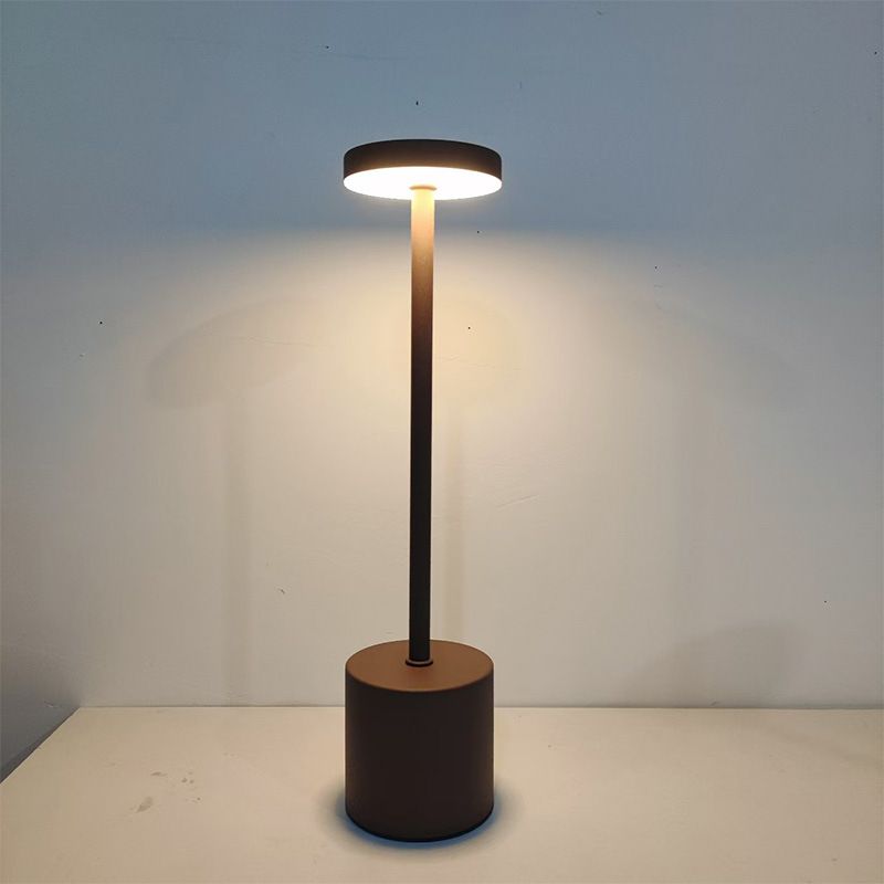 Scrivania a forma di I in ferro battuto a LED, camera da letto moderna e semplice, sensazione di alta qualità, comodino, lampada da bar e ristorante,_voghion.com
