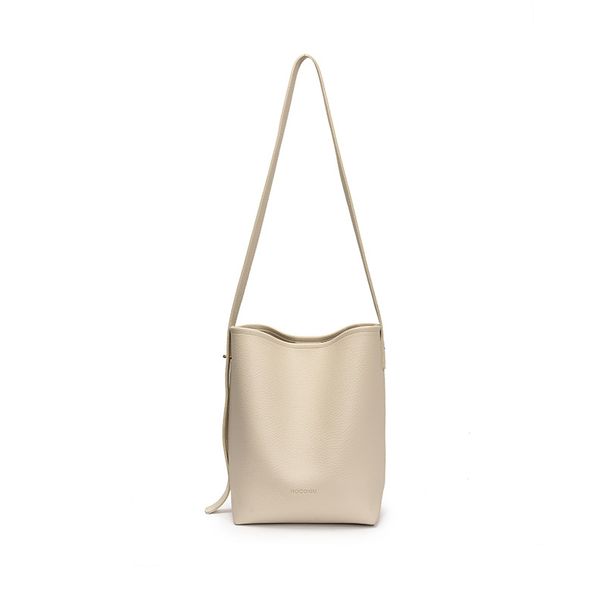 Borsa a secchiello da donna, borsa a tracolla da donna, design per bambina e mamma, borsa a secchiello in materiale Lychee Grana, borsa morbida tote_voghion.com