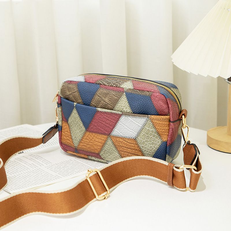 Νέα, ευέλικτη, έθνικ στυλ, γυναικεία τσάντα crossbody με κάμερα και μονό ώμο, 2024, με νέα χρωματική απόχρωση, μικρή τετράγωνη τσάντα_voghion.com