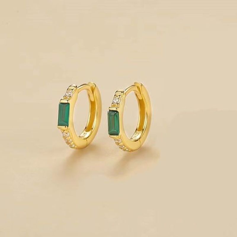 S925 Silver Inlagd Emerald Cubic Zirconia Huggie örhängen_voghion.com