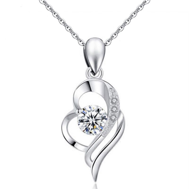 Collana con clavicola a forma di ala d'angelo in argento sterling S925 con ciondolo a forma di moissanite con nicchia femminile e incisione di coppia_voghion.com