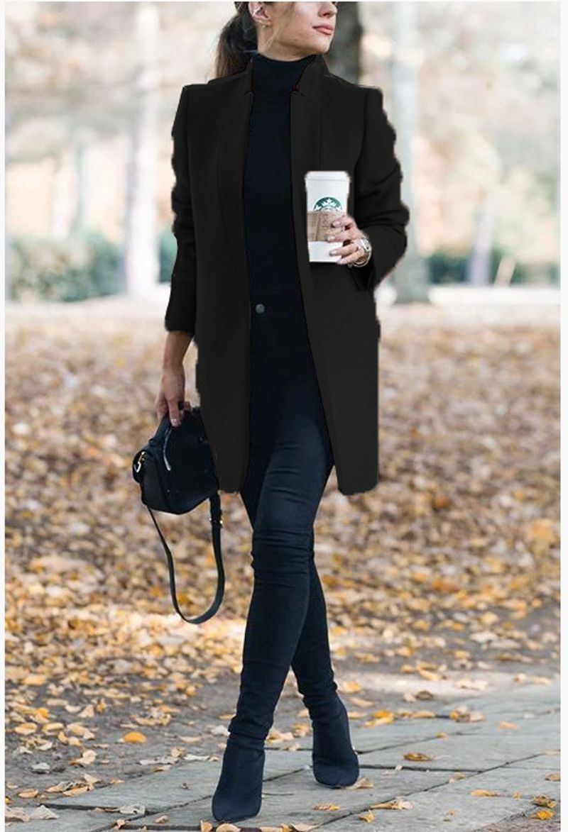 Cappotto di lana sottile a maniche lunghe di colore chiaro alla moda da donna_voghion.com