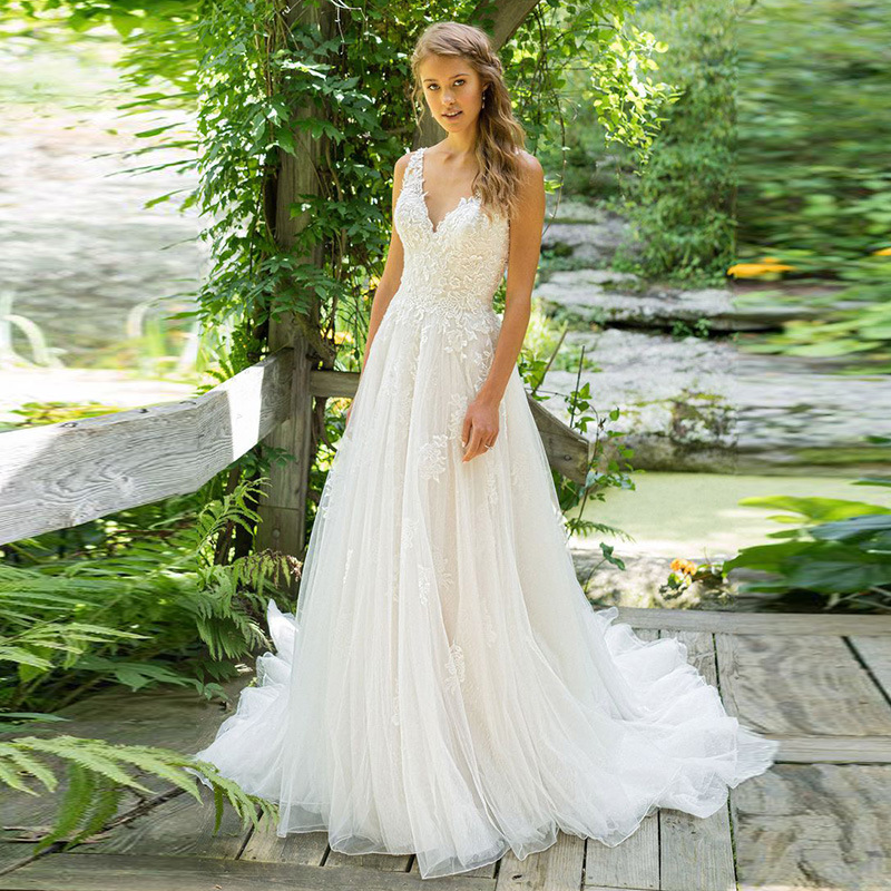double shoulder deep V wedding dress bride large size slim and long trailing lace_voghion.com