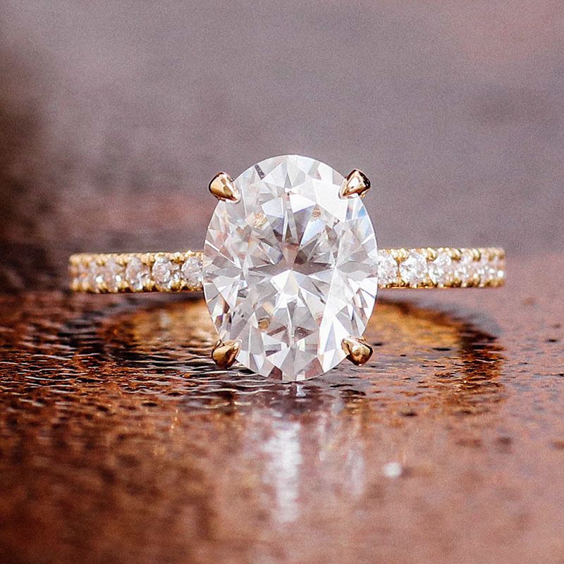 Fashion Design Classic Four-Prong 2 Carat Moissanite For Women Engagement Proposal Pigeon Egg Diamond Ring_voghion.com