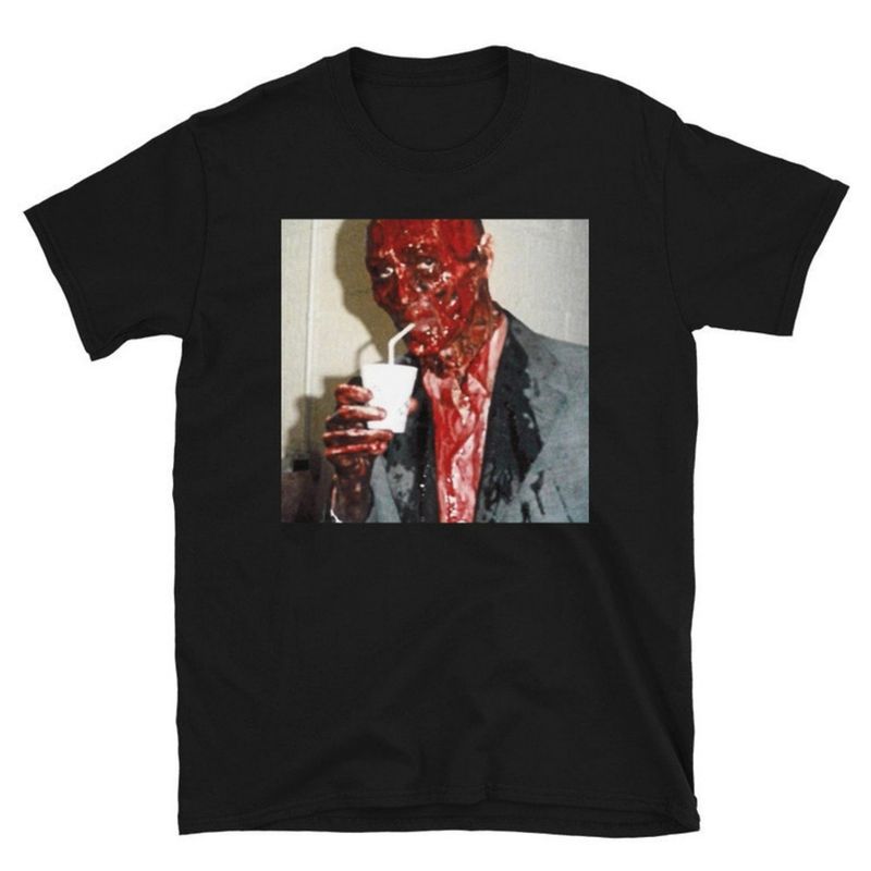raiser achter de schermen frank cotton sipping t-shirt._voghion.com