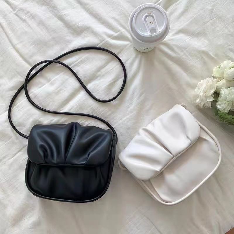 Mini borsa da donna a tracolla a catena versatile estate 2024 alla moda piegata nuvola piccola moda quadrata_voghion.com