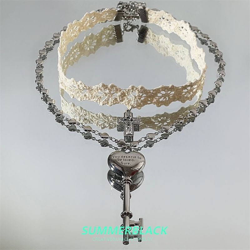 Collana girocollo con ciondolo a forma di cuore a strati in pizzo bianco con cinturino incrociato, dolce e fresco, per donna, con un design unico._voghion.com