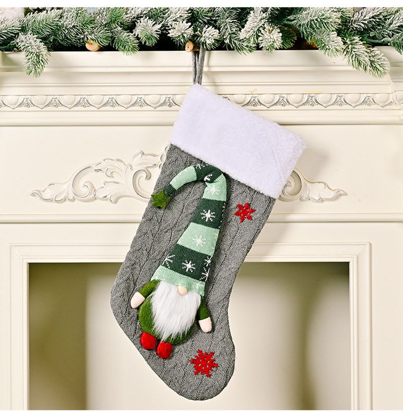 Home & Garden New Product Christmas Decoration Knitted Rudolph Christmas Stockings Christmas Children Holiday Gift Home Shopping Mall Decoration_voghion.com