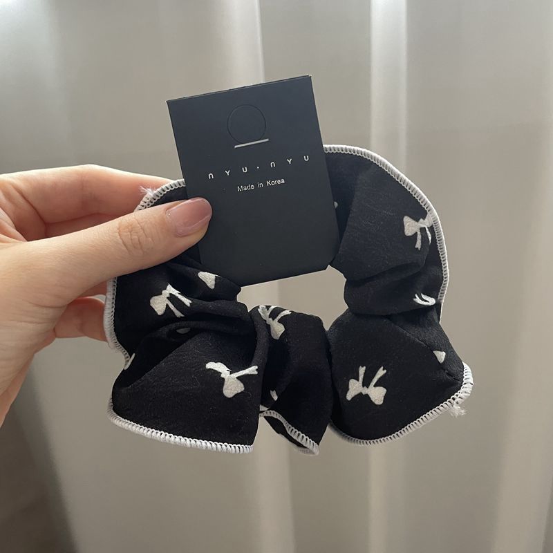 Fasce elastiche per capelli di design Sciarpa da donna Supporto per coda di cavallo in seta Capelli per ragazza Fasci di gomma Cravatta per capelli Scrunchies neri Copricapo coreano_voghion.com