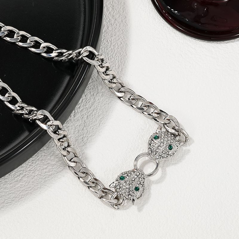 Collana unisex in argento con ciondolo a forma di testa di leone rotonda, stile semplice e smaltata._voghion.com