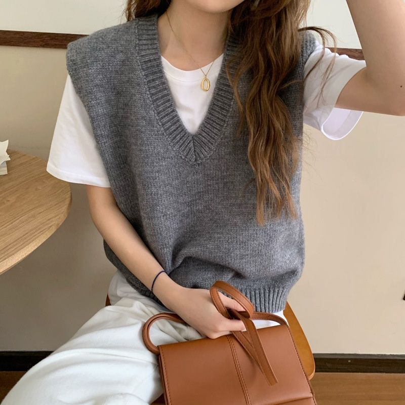 Globelle Spring And Autumn V-Neck Sweater Vest Knitted Cardigan For Women New 2025 Japanese Loose Lazy Style Knitwear Layering_voghion.com