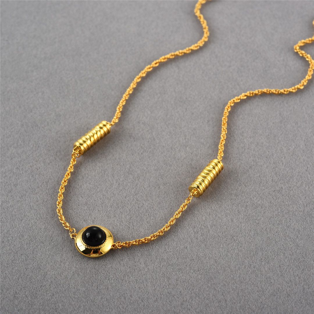 Women's Jewelry Black Onyx And White Shell Rope Knot Twist Pendant Necklace, 18K Gold Plated Geometric Layered Chain, Minimalist Fashion Statement_voghion.com