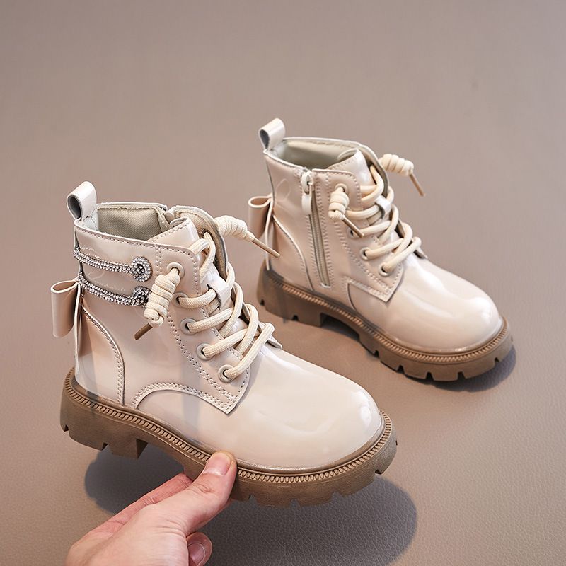 Martin 2023 Höstnyhet för flickor i engelsk stil, enfärgad, korta stövlar i glansigt läder, mellanstora barnmodevisning_voghion.com