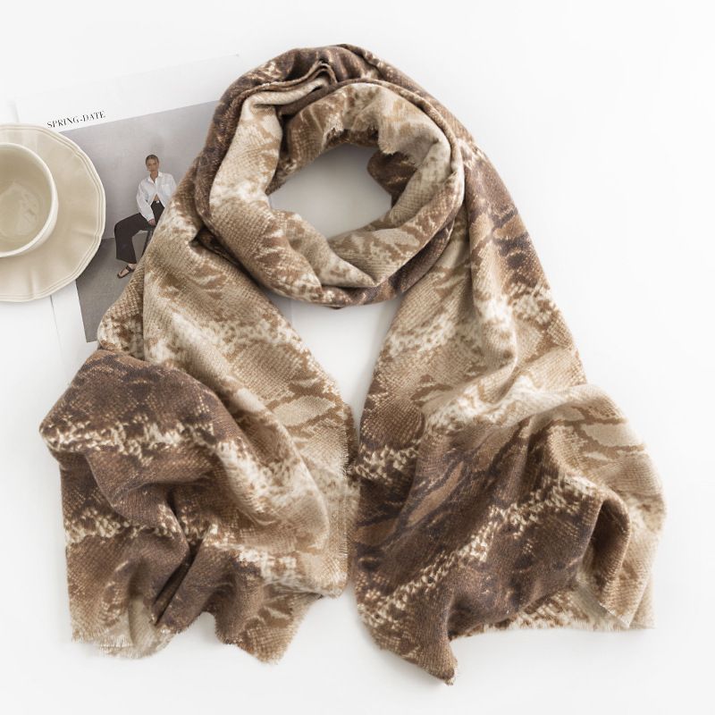 2024 New Street Style Snake Pattern  Cashmere Scarf Women's Warmth Twill Temperament Short Tassel Shawl_voghion.com