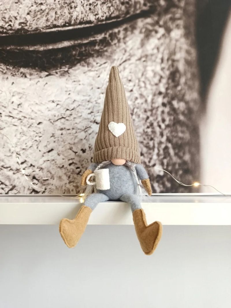 Knitted faceless doll hanging legs hand ground coffee Christmas holiday decorations home Daily decoration_voghion.com