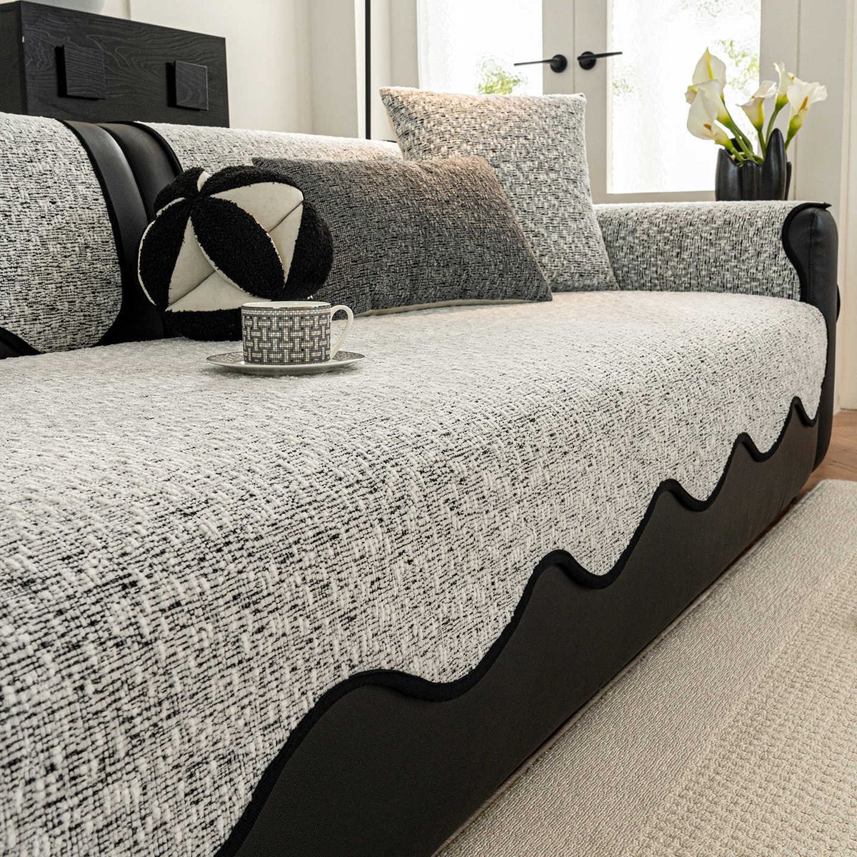 Fodera per cuscino del divano in ciniglia – Protezione antiscivolo di alta qualità per divani componibili e divani a due posti, design a tinta unita di ispirazione vintage_voghion.com