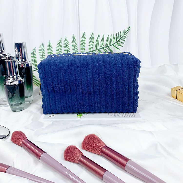 Make-up-Tools & Zubehör Neue Cord-Kosmetiktasche für Damen, tragbar, große Kapazität, modische Streifen, weich, hautfreundlich, Kosmetiktasche_voghion.com