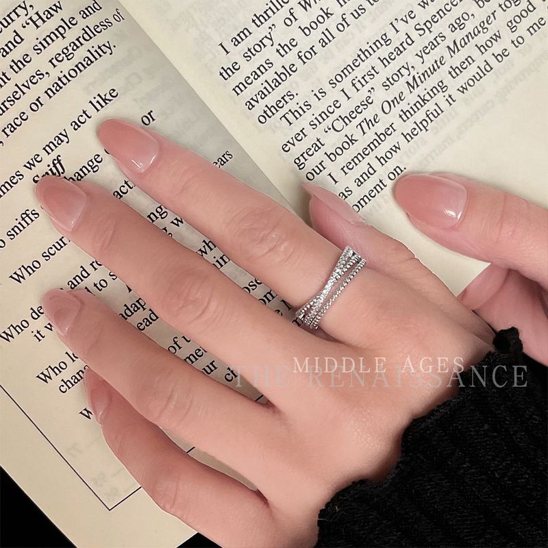 Vintage And Medium Ancient Style Micro Inlaid Zircon Personality Niche Light Luxury Index Finger Ring Design Sense Hand_voghion.com