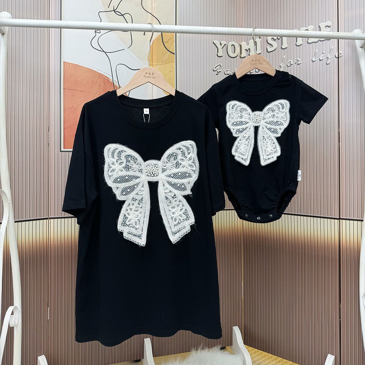 Mutter & Kinder Eltern-kind-sommerkleidung, schwarzes baumwoll-T-shirt, koreanische version einer dreiköpfigen familie babyspielanzug krabbeln kleidung_voghion.com