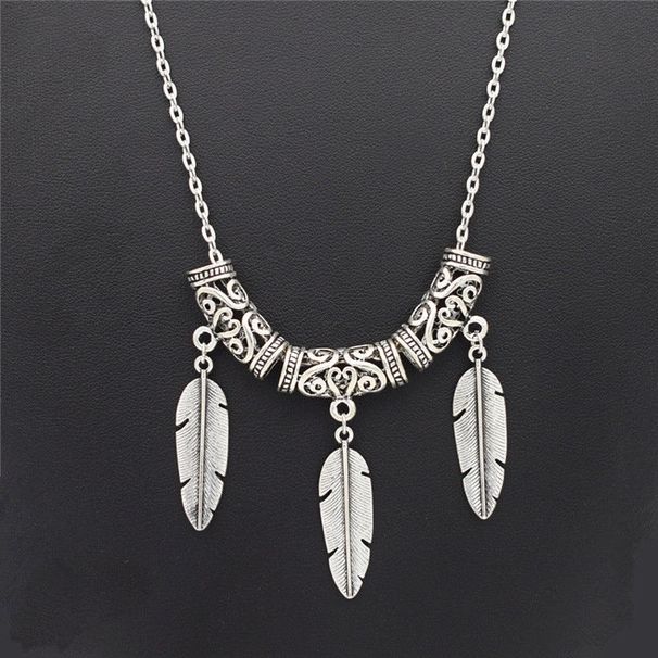 Colliers Collier pendentif plume en argent antique fait main à la mode_voghion.com