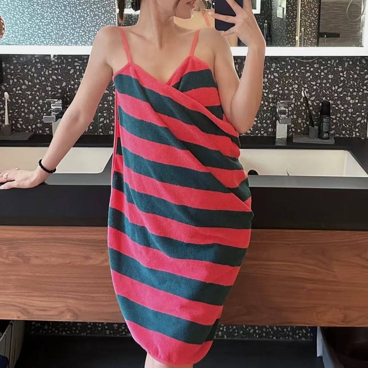 Noszony ręcznik kąpielowy w stylu wysokiej jakości, noszona spódnica kąpielowa z odkrytymi plecami, cztery pory roku, słodka, zabawna koszula nocna_voghion.com