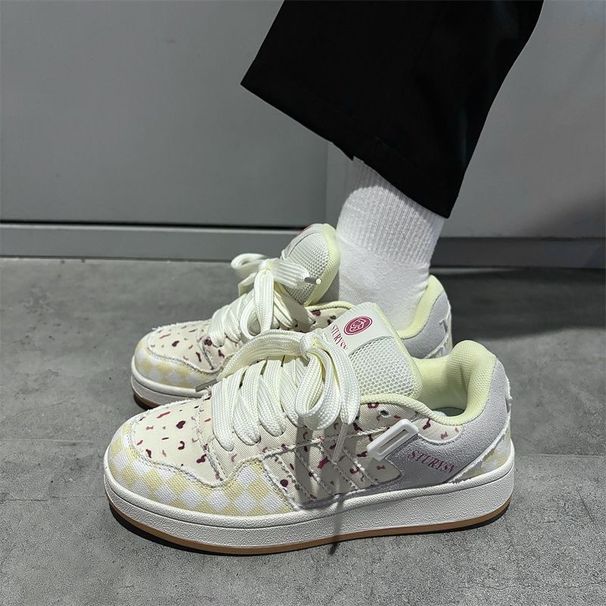 2025 Nuove scarpe da ginnastica classiche alla moda per studenti di nicchia, versione coreana, stile casual versatile._voghion.com