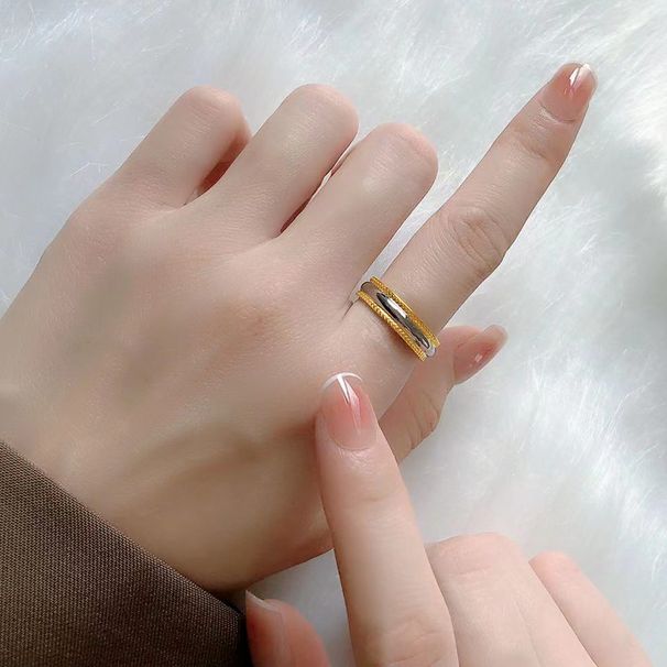 Anello di coppia semplice in acciaio al titanio placcato oro in acciaio inossidabile_voghion.com