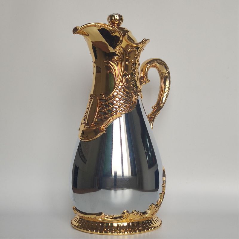 Supply of Arabic thermos pot household hot water pot thermos bottle glass liner thermos pot iron shell thermos kettle_voghion.com
