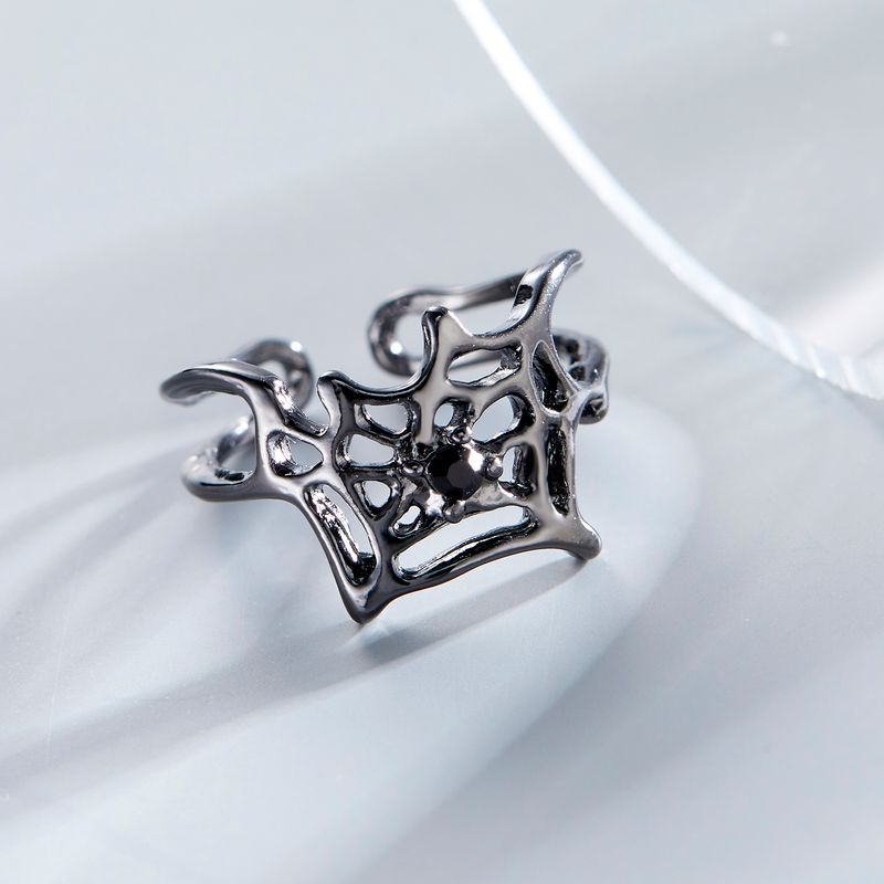 Gotischer Spinnenring aus Kunstperlen_voghion.com