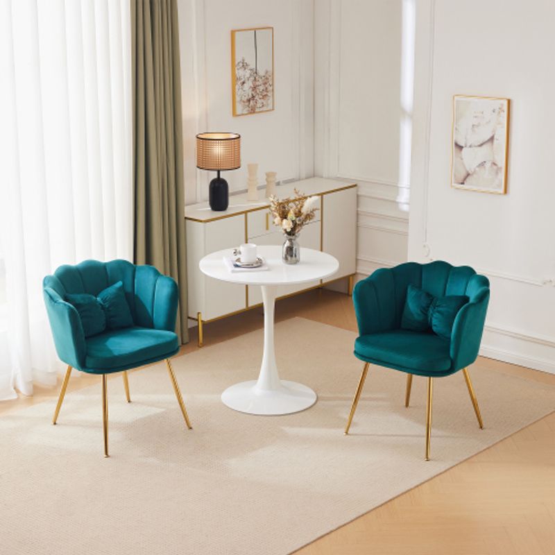 Set Mit 2 Modernen Samt-Wohnzimmerstühlen, Badezimmerstühlen, Gepolsterten Stühlen Mit Blütenblatt-Rücken, Vergoldeten Metallbeinen und Schmetterlingskissen Für Das Schlafzimmer-Esszimmer_voghion.com