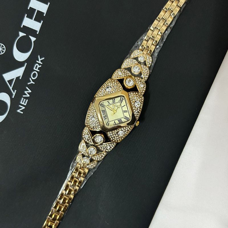 Fashion Diamond-Encrusted Bracelet Watch With Large Dial_voghion.com