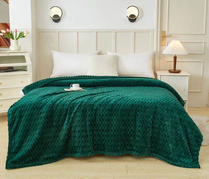 Einfarbige, hochgewichtige, goldene Schildkröten-Samtdecke für das Büro, kleine Flanelldecke für Kinder_voghion.com